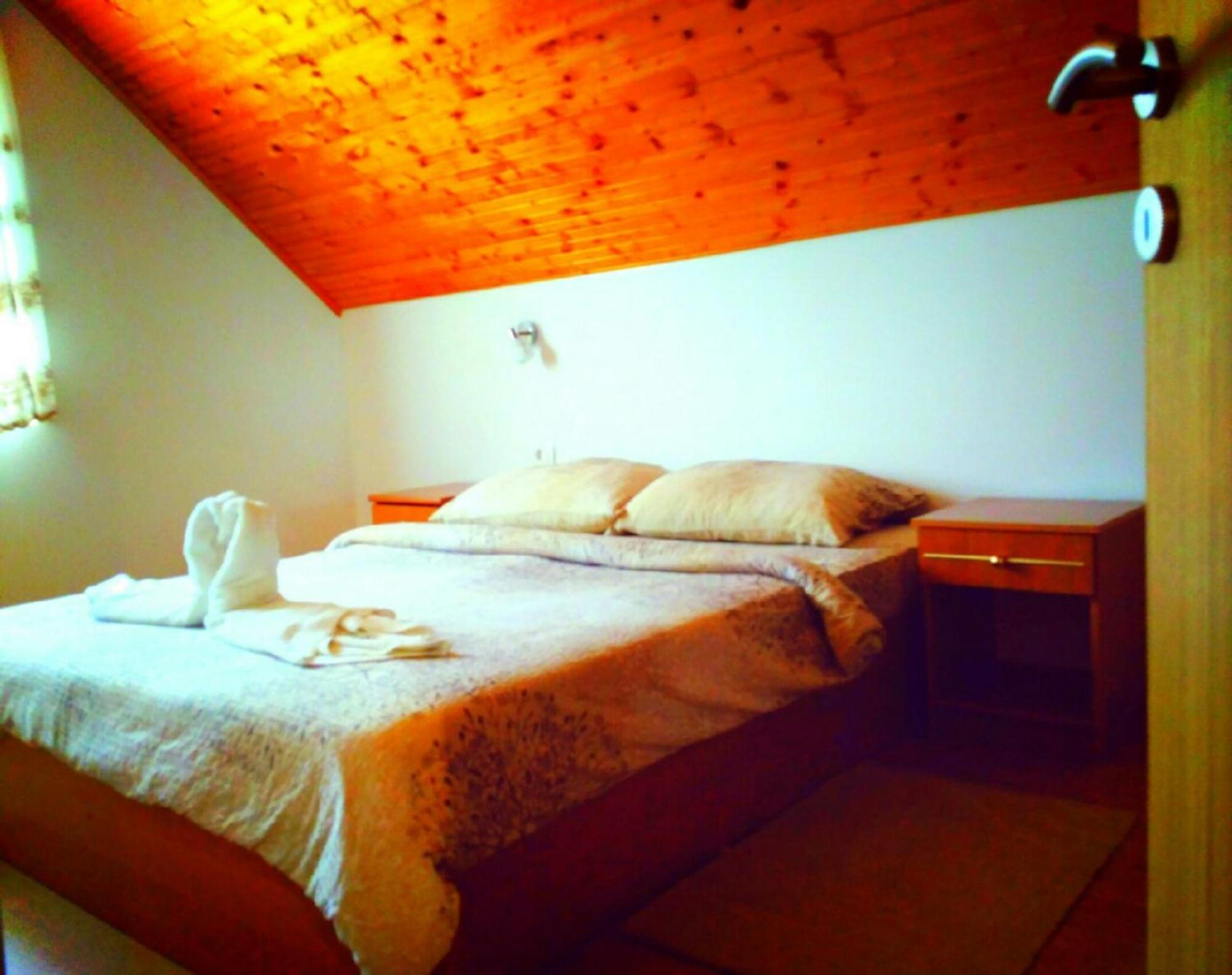 Guest House First Stop Rakovica Εξωτερικό φωτογραφία