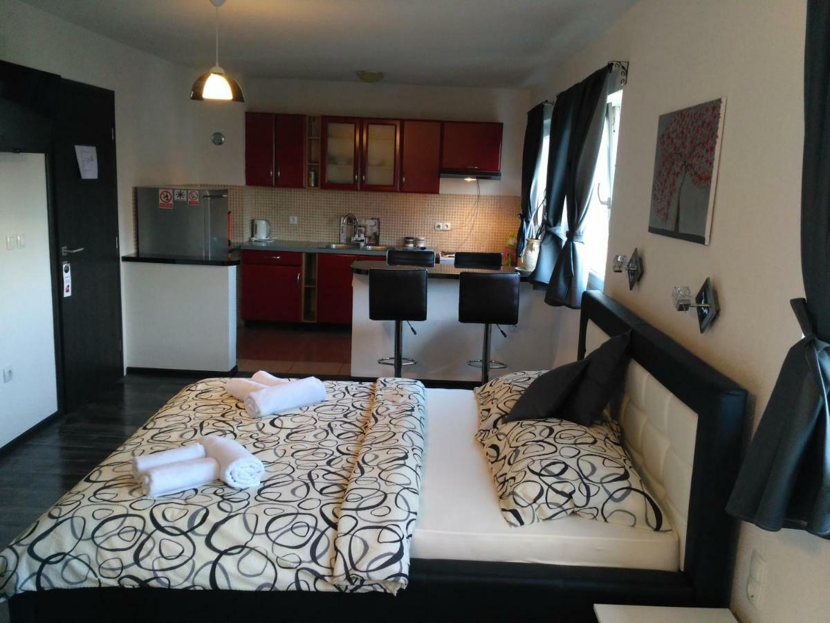 Guest House First Stop Rakovica Εξωτερικό φωτογραφία