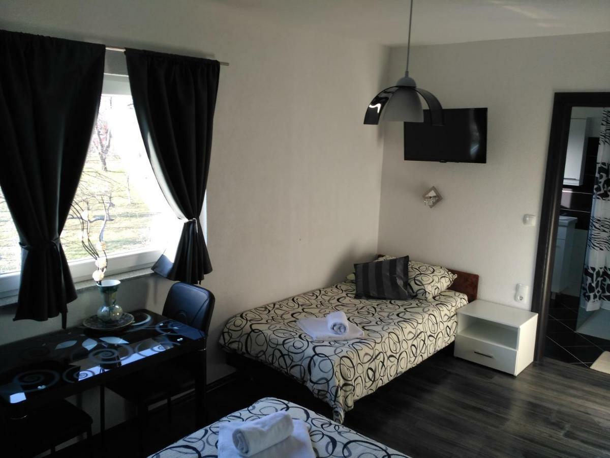 Guest House First Stop Rakovica Εξωτερικό φωτογραφία