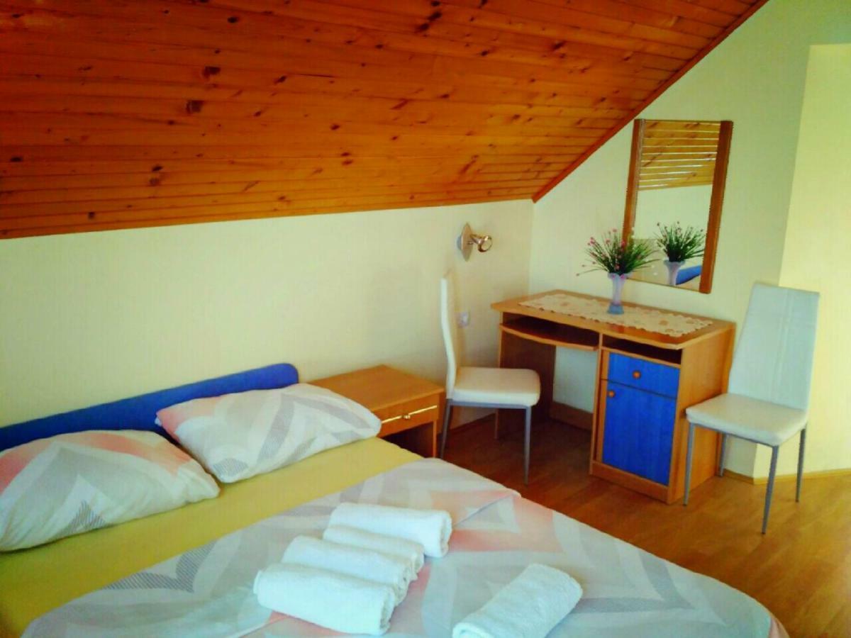 Guest House First Stop Rakovica Εξωτερικό φωτογραφία