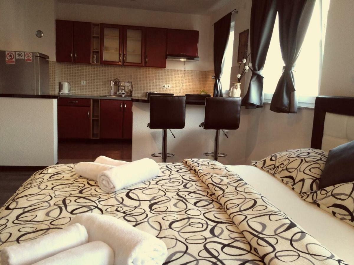 Guest House First Stop Rakovica Εξωτερικό φωτογραφία