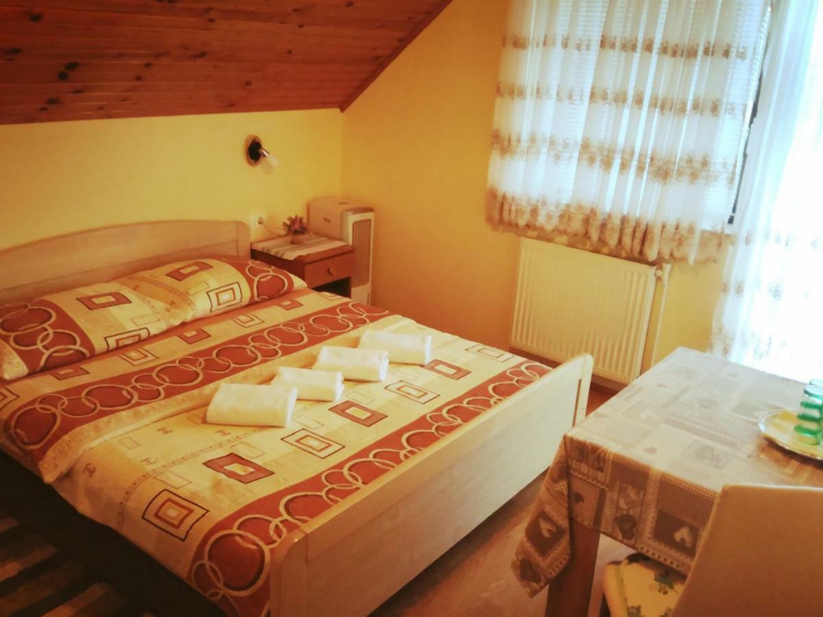 Guest House First Stop Rakovica Εξωτερικό φωτογραφία