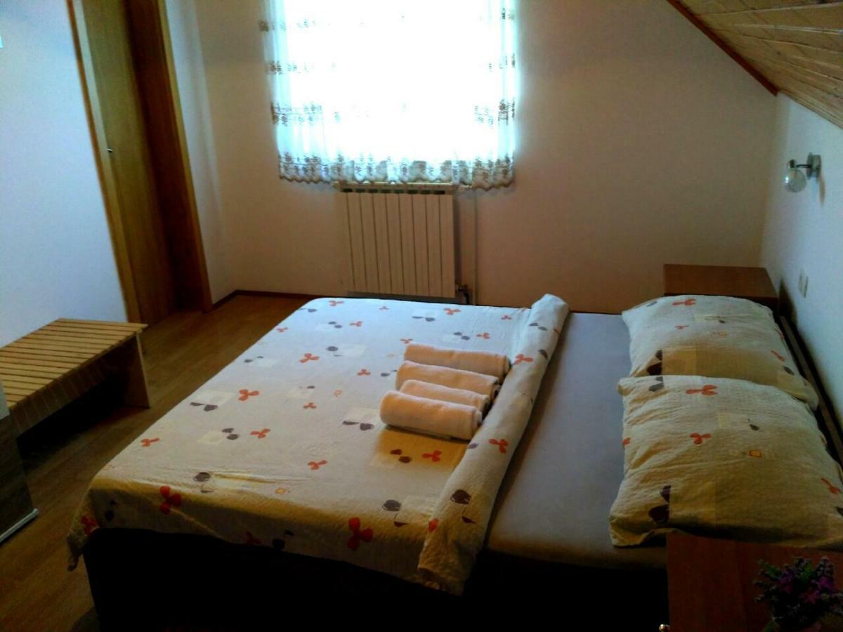 Guest House First Stop Rakovica Εξωτερικό φωτογραφία