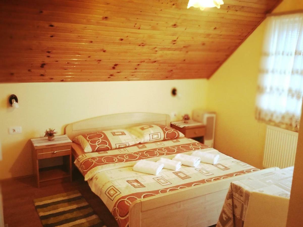 Guest House First Stop Rakovica Εξωτερικό φωτογραφία